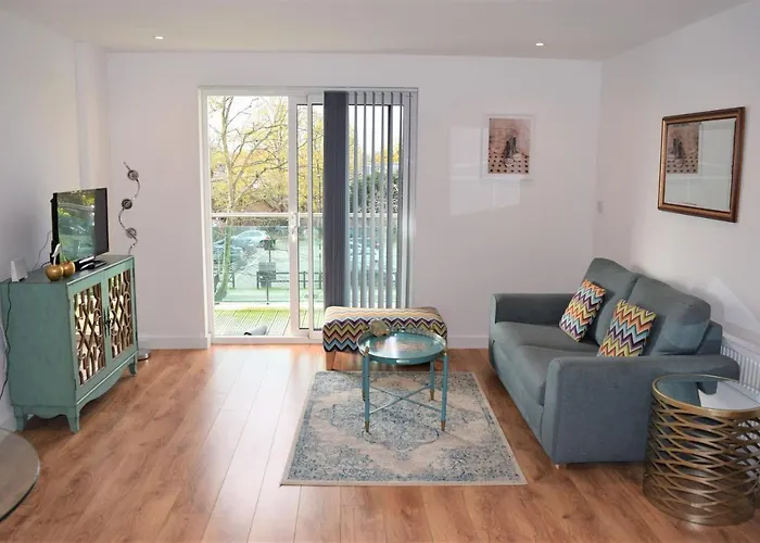 Urban Gem Apartment- Free Parking