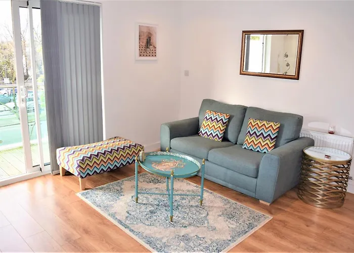 Urban Gem Apartment- Free Parking