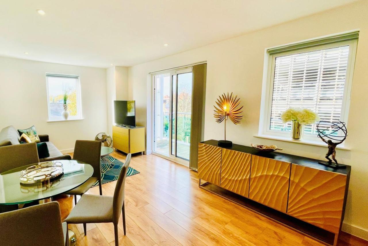 Urban Gem Apartment- Free Parking *