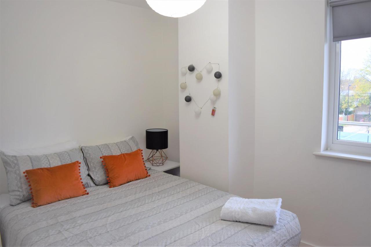 Apartment Urban Gem Apartment- Free Parking Enfield