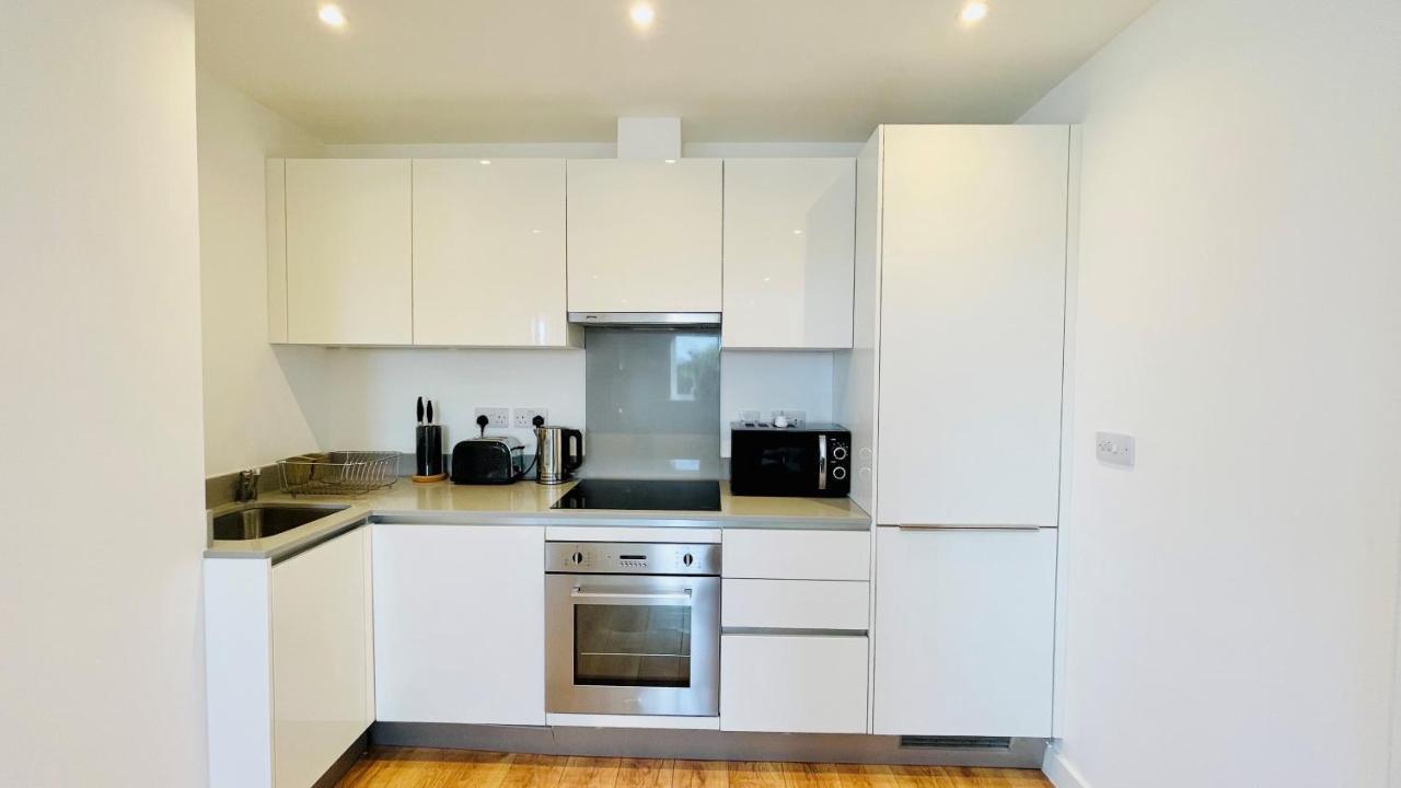 Urban Gem Apartment- Free Parking *